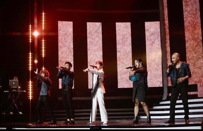 Pecah Banget! Duet 2nd Chance dan Isyana Sarasvati di Grand Final X Factor Indonesia