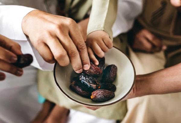 Kisah Ahli Puasa yang Makamnya Diziarahi Rasulullah dan Para Sahabat