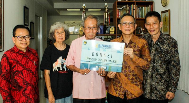 Salut! Acara Virtual Walk, Run and Ride 2022 Galang Donasi Rp750 Juta untuk Guru