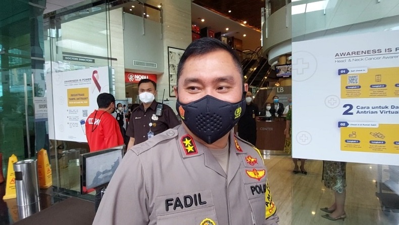 Jenguk Ade Armando di RS, Kapolda Metro Jaya: Sudah Makin Membaik