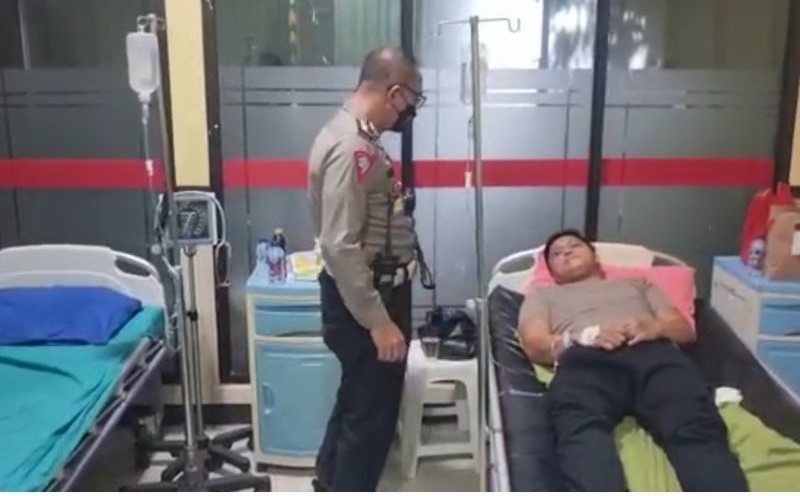 Polantas Dikeroyok Orang Tak Dikenal saat Evakuasi Mobil Terjebak Demo di Sekitar DPR