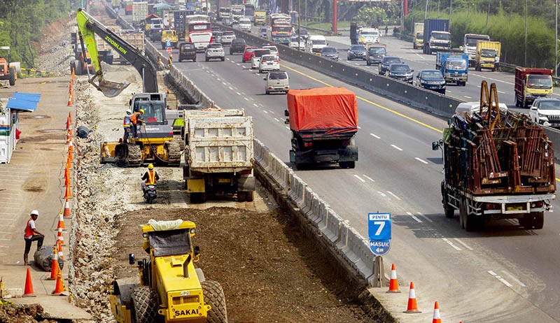 Hati-Hati, Ada Proyek Pelebaran Lajur dari Km 62 hingga 50 Tol Jakarta-Cikampek