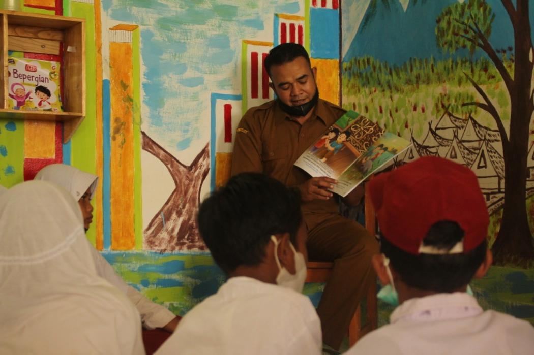 Dompet Dhuafa Salurkan Bantuan THR untuk Guru Honorer di Pelosok Banten