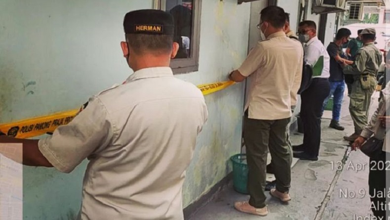 Jadi Zona PSK, Penginapan Wisma Pratama di Jakbar Disegel Satpol PP