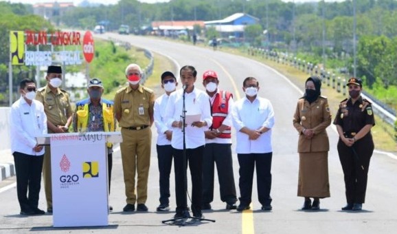 Jokowi Harapkan Jalan Lingkar Brebes-Tegal Perlancar Mudik Lebaran