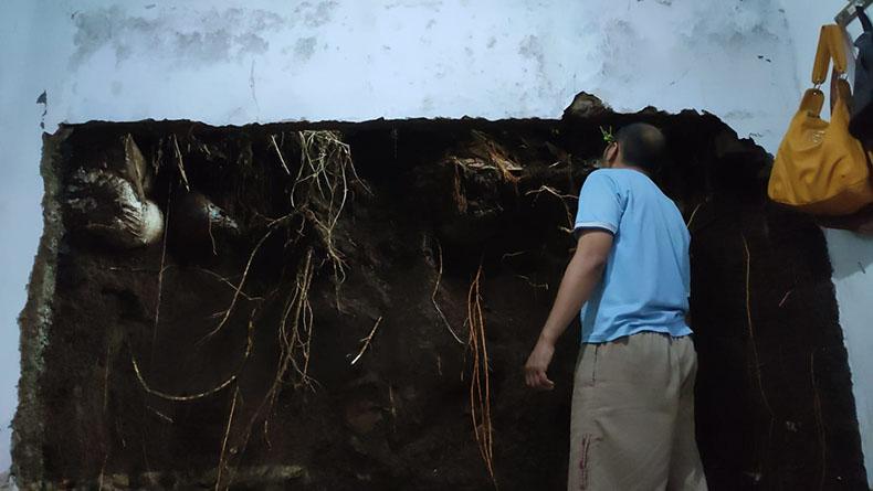 Tanah Longsor Terjang Pagerwangi Lembang KBB, 1 Rumah Rusak, 7 Terancam