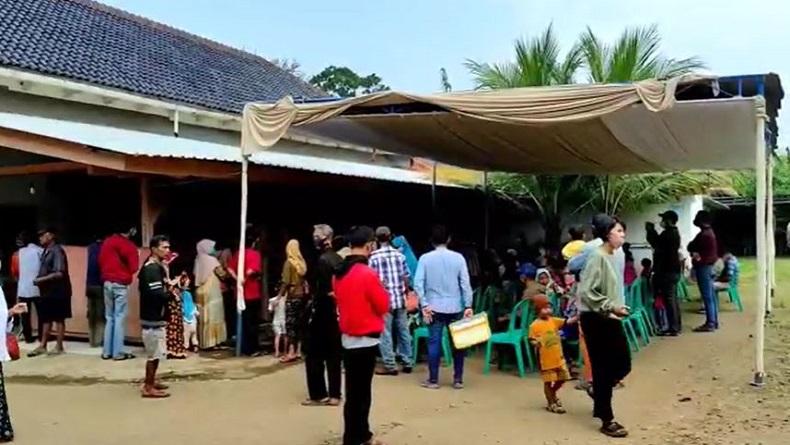 Pencairan BLT Minyak Goreng di Pekalongan, Penerima Diimbau Ikut Vaksinasi