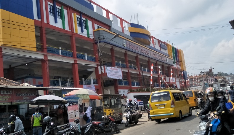 Bikin Kumuh dan Macet, PKL di Kawasan Pasar Tagog Padalarang Ditertibkan