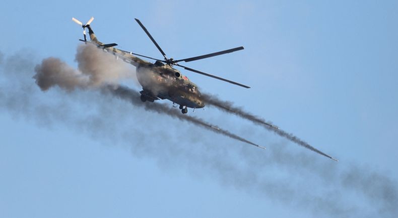 Rudal S-400 Hantam Helikopter Tempur Mi-8 Ukraina Usai Serang Desa di Rusia