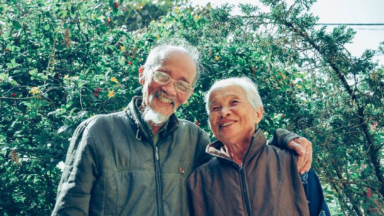 Bagaimana Hukum Puasa Bagi Orang yang Sudah Sangat Tua?