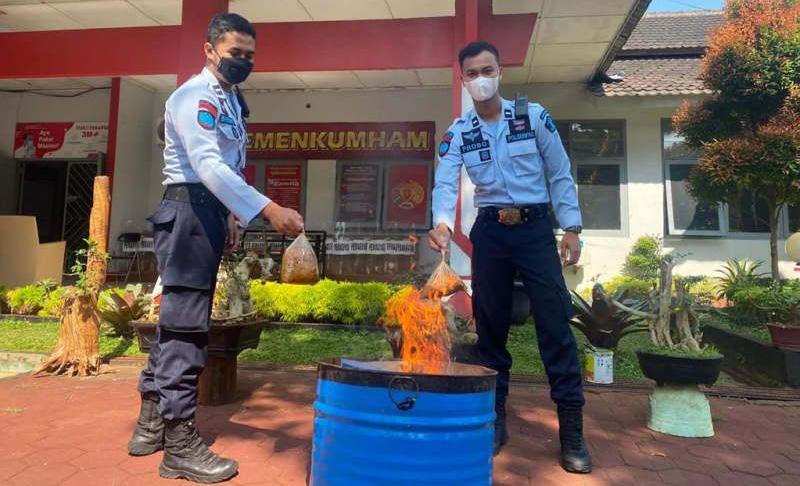 Petugas Gagalkan Penyelundupan Makanan Bercampur Puluhan Butir Pil Koplo di LP Semarang
