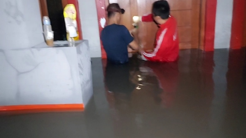 Banjir Setinggi 2 Meter Rendam Puluhan Rumah Warga di Purbaratu Tasikmalaya