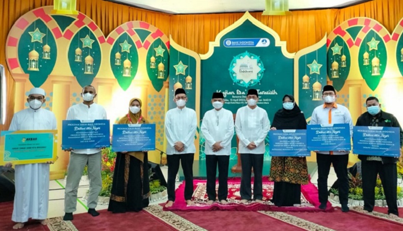 Bersinergi dengan LAZ, BI Serahkan Bantuan Program Sosial ke Dompet Dhuafa Waspada