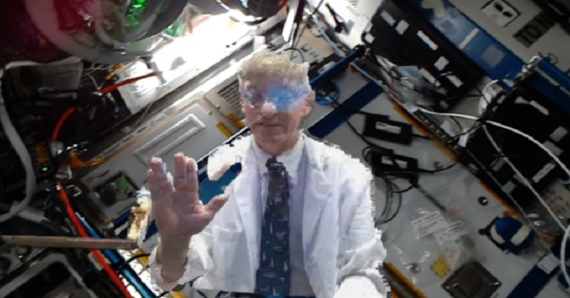 Keren, NASA Holoportasi Dokter ke Stasiun Luar Angkasa