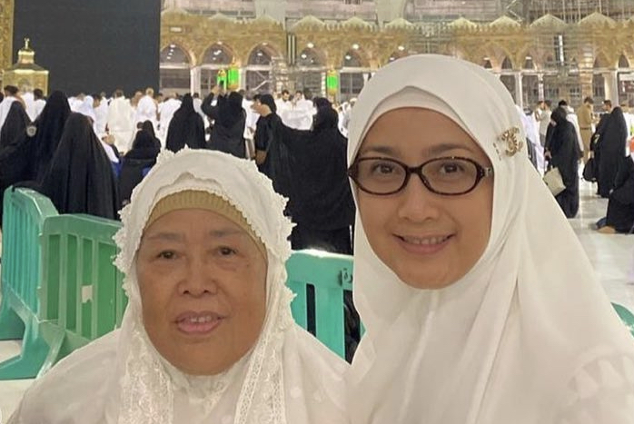 Ibunda Meninggal Dunia, Desy Ratnasari: Insya Allah Kami Ikhlas Ya Rabb