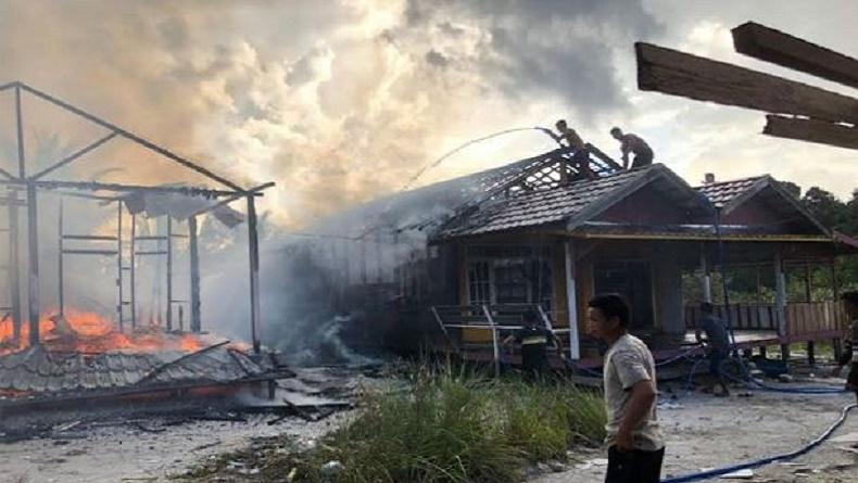 Sehari Terjadi 2 Kebakaran Rumah di Kapuas, 9 Bangunan Ludes Dilalap Api