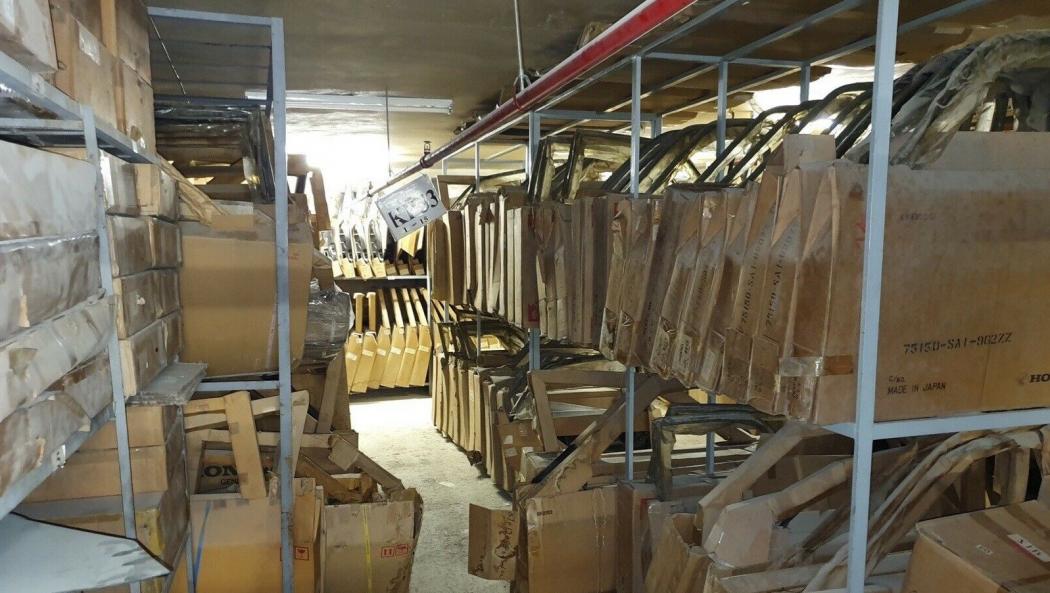 90.000 Suku Cadang Mobil Tua Honda Seharga Rp25 Miliar Dilelang di Sebuah Gudang