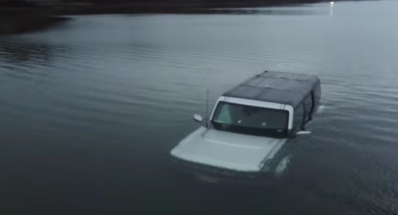 Pamer Mobil Off-Road, Pria Ini Nangis Mobilnya Terendam Air 2 Hari