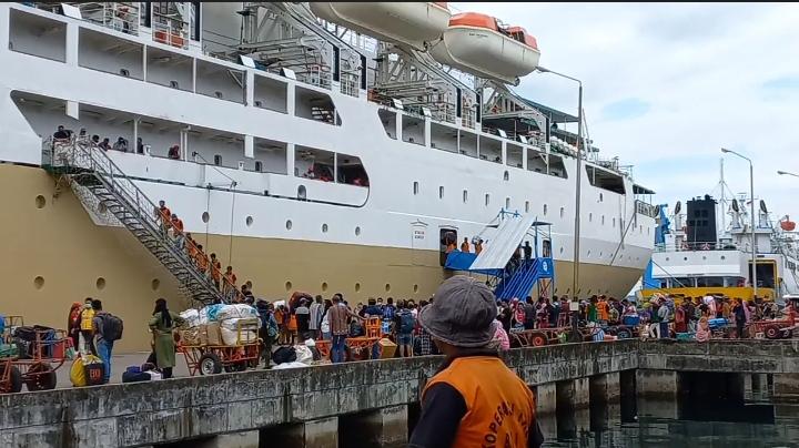 Mudik Lebaran, Penumpang di Pelabuhan Parepare Terus Meningkat