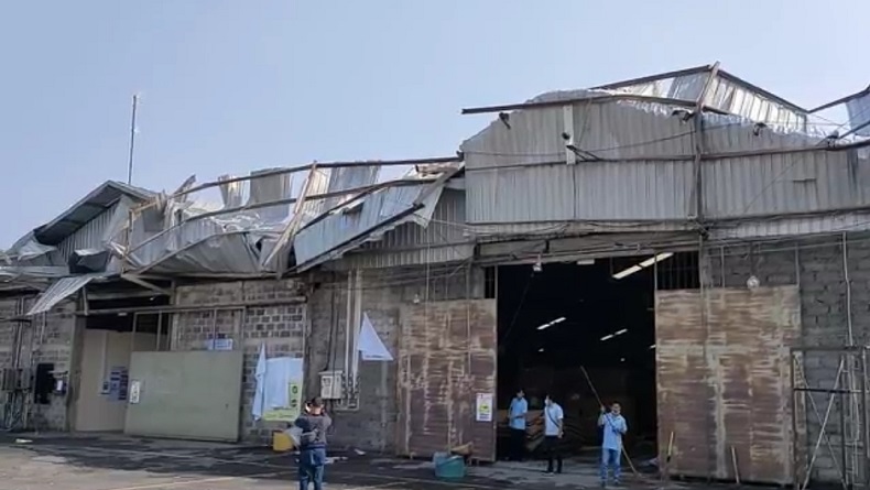 70 Bangunan di Plumbon Cirebon Rusak Diterjang Hujan Deras Disertai Angin Kencang