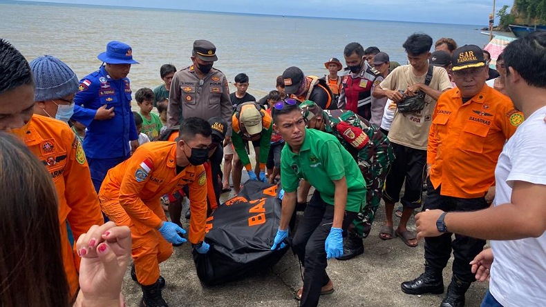 2 Hari Dicari,  Mayat Nelayan di Pantai Lilang Minut Ditemukan Tim SAR Gabungan