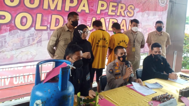 Polda Jabar Ungkap Kasus Pengoplosan Gas Elpiji Bersubsidi Beromzet Rp175 Juta Per Bulan