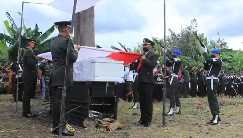 Prosesi Ngaben Jenazah Letda I Kadek Suhardiyana, Meninggal saat Kawal Jenderal Dudung