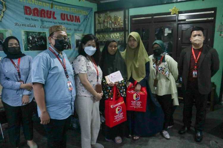 Qhomemart Gelar Buka Bersama dan Beri Santunan untuk Anak-anak Panti Asuhan