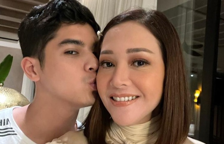 Deretan Artis Pria yang Sangat Dekat dengan Ibunya, Nomor 6 Sempat Benci Ayahnya