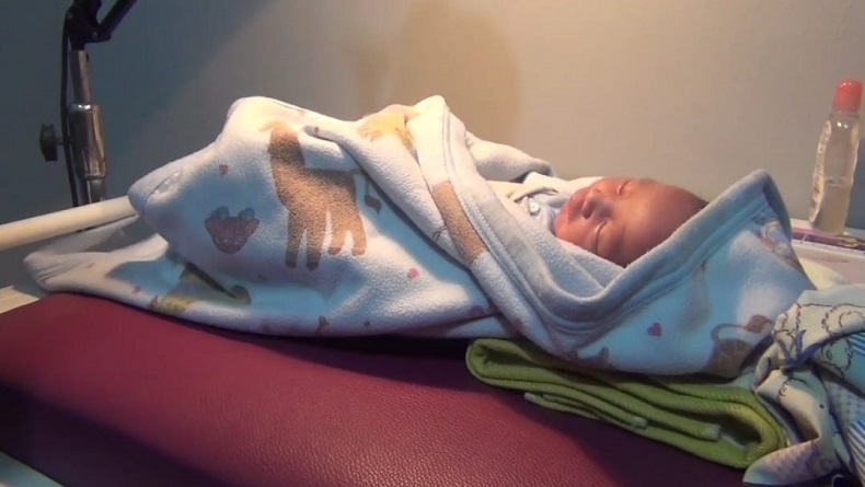 Catat! Tahun Ini Nama Bayi Baru Lahir Wajib Lebih dari 2 Kata