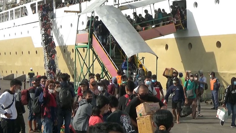 Hari Ini, Ribuan Pemudik dari Kalimantan Tiba di Pelabuhan Tanjung Emas Semarang 
