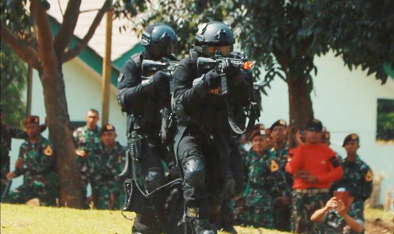 Puluhan Taruna Akmil Digembleng Pasukan Pemukul Kodam di Kandang Banteng Raiders