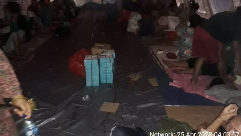 Dinsos Jaktim Dirikan 3 Tenda Pengungsi Kebakaran Pasar Gembrong, Bantuan Mulai Disalurkan