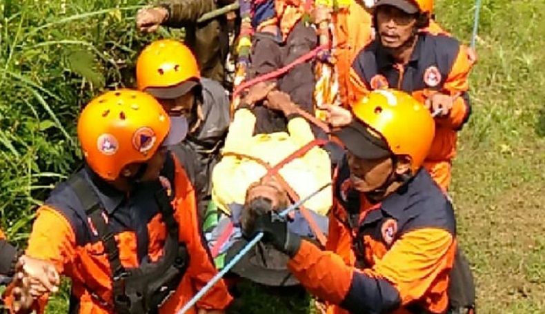 Hilang 2 Hari di Hutan Bambu KBB, Kakek Apri Ditemukan Lemas di Semak-semak