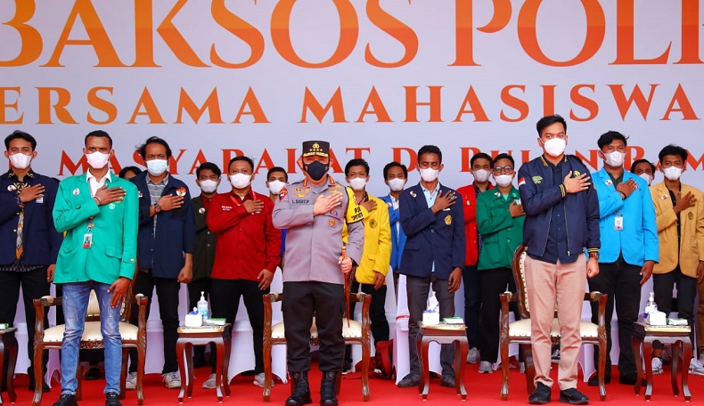 Bagikan Baksos Bareng Mahasiswa, Kapolri: Teruslah Berkontribusi Terbaik untuk Bangsa 