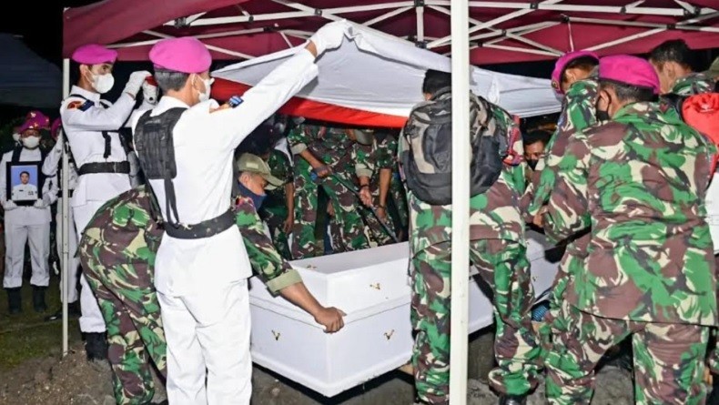 Prajurit Marinir Dwi Miftahul Achyar Korban KKB Papua Dimakamkan Usai Sholat Tarawih