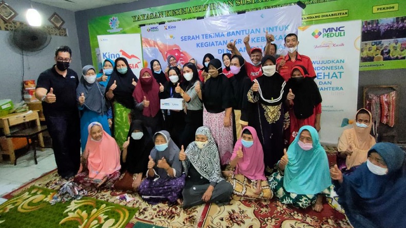 Tebar Kebaikan di Ramadan, MNC Peduli x Kino Indonesia Salurkan Bantuan untuk Lansia di Cengkareng