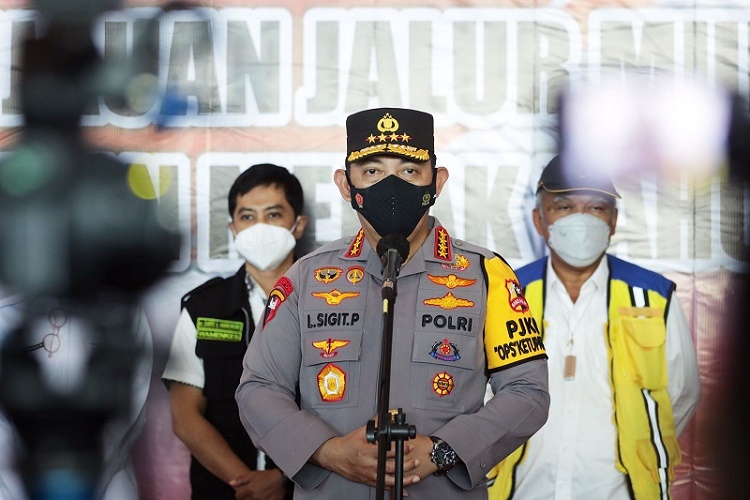 Kapolri Cek Jalur Mudik di Pelabuhan Merak