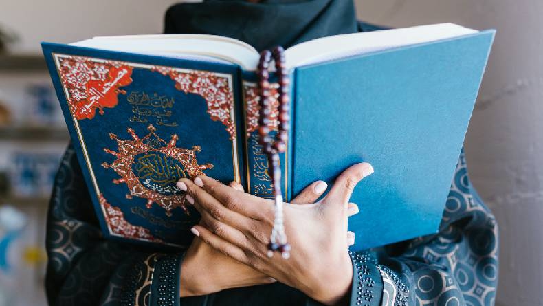 Cara Mengirim Doa untuk Orang yang Sudah Meninggal, Al Fatihah dan Yasin 