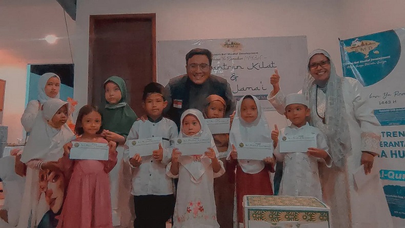 Dompet Dhuafa Bali Bersama Pegadaian Syariah Salurkan Parsel Ramadan bagi Mualaf