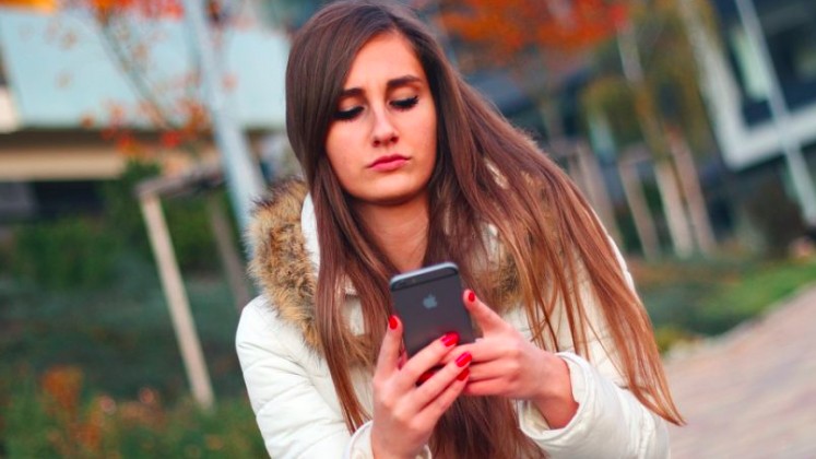 Ciri-ciri Pasangan Berbohong Melalui Chat