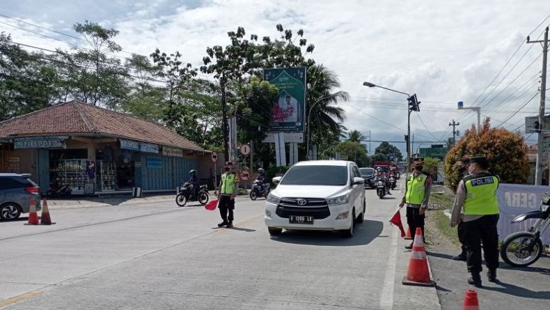 H-5 Lebaran, Arus Mudik di Ruas Jalan Raya Ajibarang Banyumas Masih Lancar