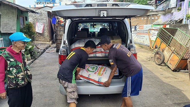 Sambut Idul Fitri, MNC Peduli Bagikan Bantuan Beras dan Vitamin ke Petugas Kebersihan di Condet