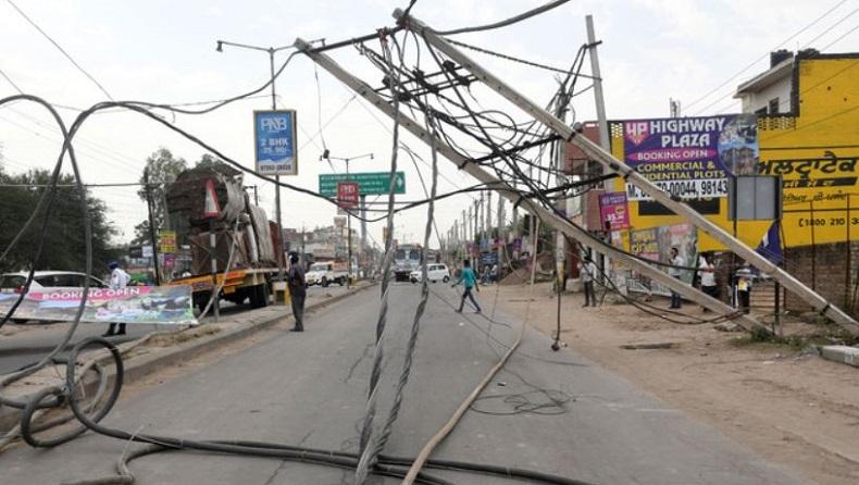 Truk Festival Tabrak Saluran Listrik, 11 Orang Tewas Kesetrum