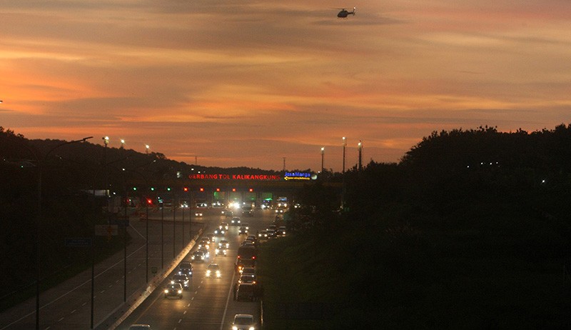 Polisi Tiadakan One Way di Tol Jakarta-Cikampek Malam Ini