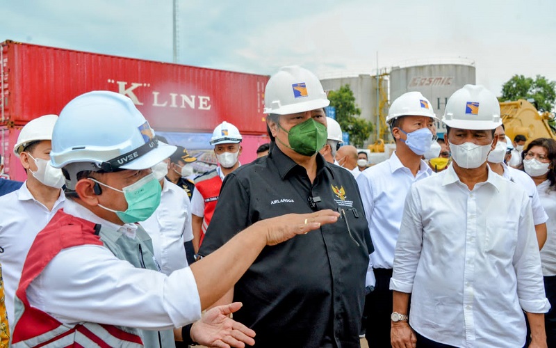 Kunjungi Batam, Menko Airlangga Tinjau Rantai Logistik dan Travel Bubble Jelang Lebaran