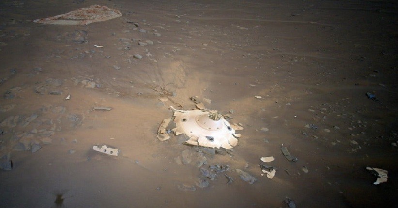 Drone Mars NASA Tangkap Gambar dari Ketinggian 26 Kaki, Tunjukkan Cangkang yang Dibuang