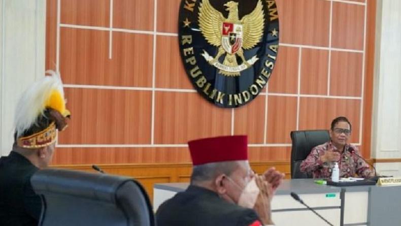Bertemu Mahfud MD, Ketum DPN Pemuda Adat Papua Minta Pemerintah Percepat Pemekaran