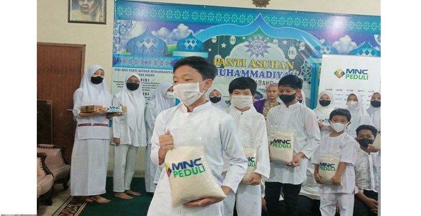Terima Bantuan MNC Peduli Jelang Lebaran, Pengurus Panti Asuhan Muhammadiyah Tanah Abang: Semoga Membawa Berkah