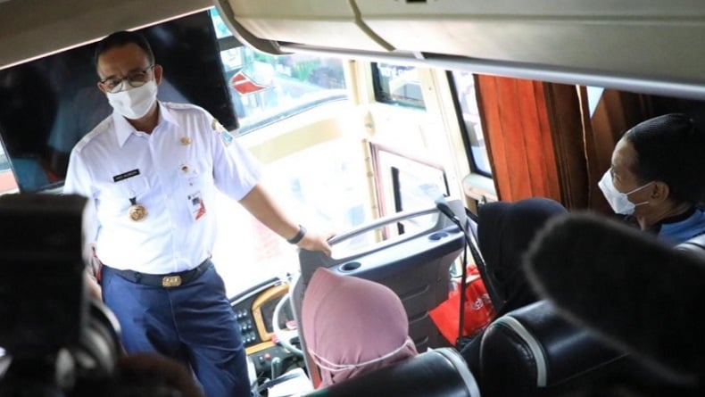 Sidak Arus Mudik di Terminal Kalideres, Anies: Sejauh Ini Cukup Baik